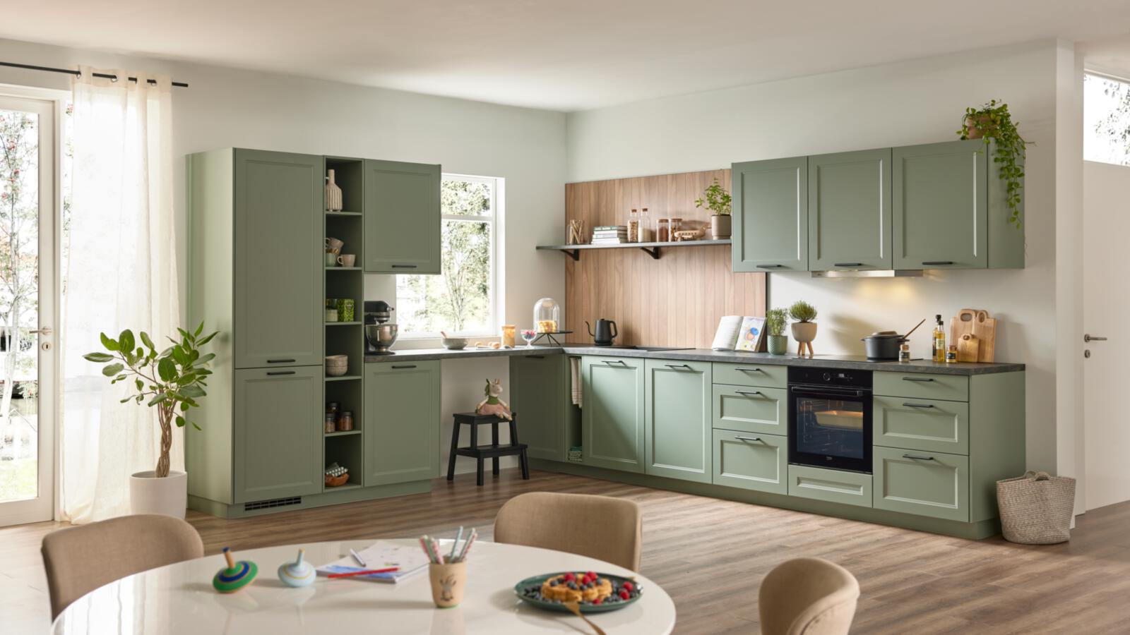 Landhausküche in modernem, wohnlichem Stil