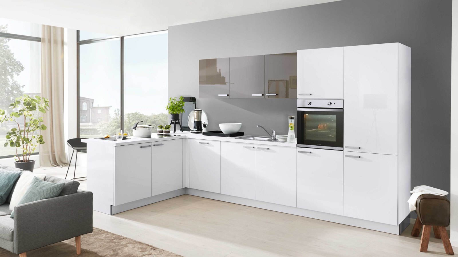 Interliving Interliving Küche Serie 3022 – Moderne Küche in Weiß Hochglanz mit grauen Akzenten und integriertem Backofen
